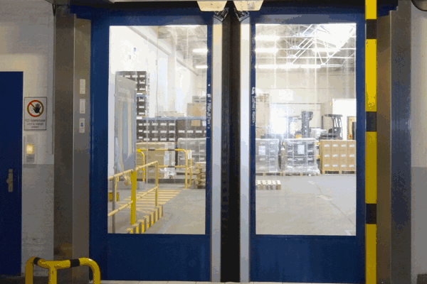 Kompaktes und solides Rolltor